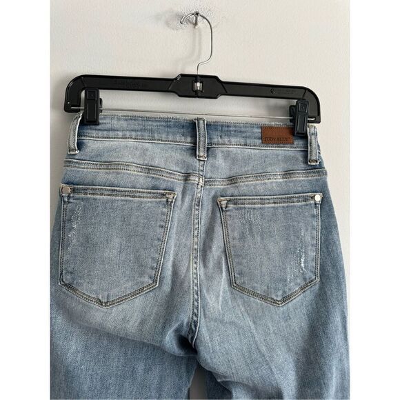 Judy Blue Jeans Raw Hem Cuff Skinny Fit Capri Jeans Distressed Denim Size 1/25 - Picture 5 of 7